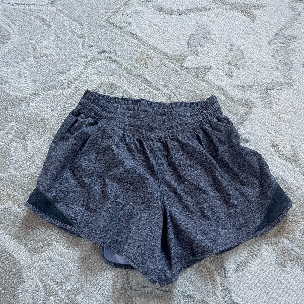 Lululemon athletic shorts size 6 tall